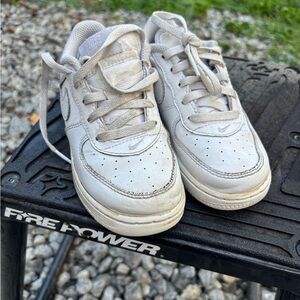 Nike Kids White Sneakers 10 toddler